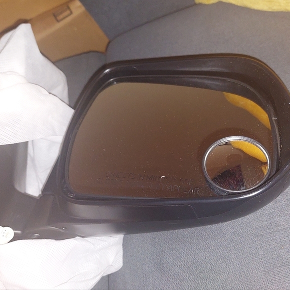 Toyota Tacoma Passenger Side Mirror, 2012-2015 - Picture 2 of 5
